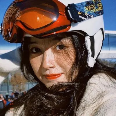 警花变色龙
